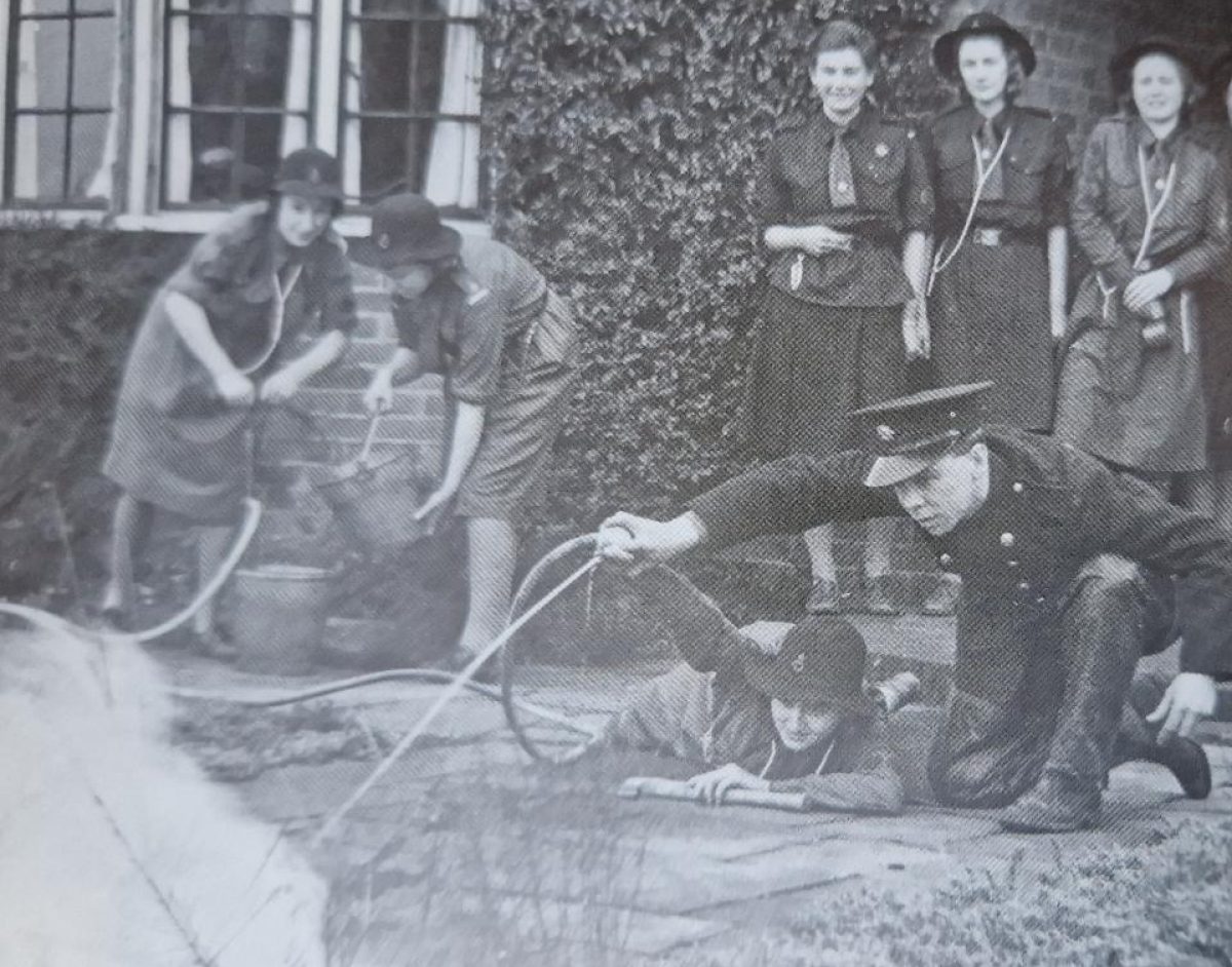 Leslie's Guide War History